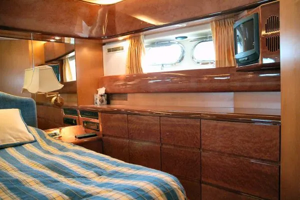 1997 Maiora Flybridge Motoryacht