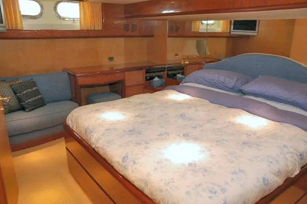 1997 Maiora Flybridge Motoryacht