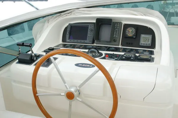 1997 Maiora Flybridge Motoryacht