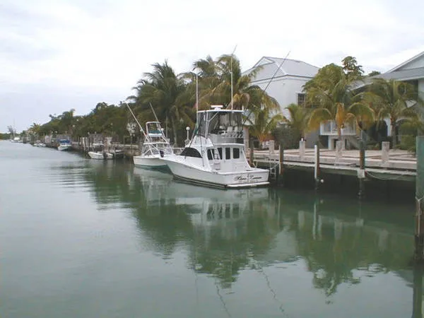 1998 Luhrs 32 Convertible