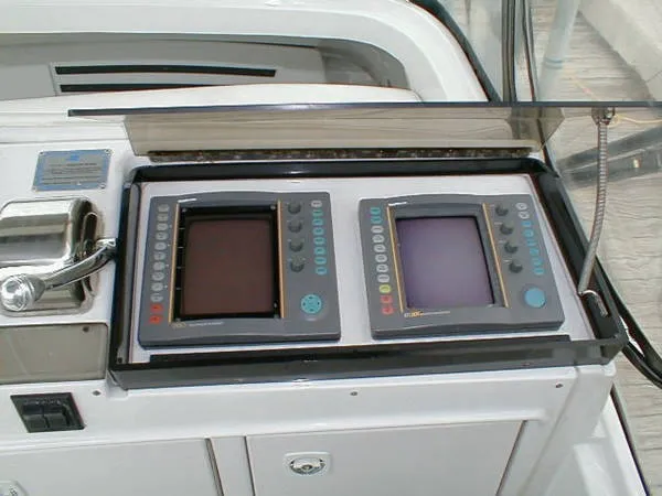 1998 Luhrs 32 Convertible
