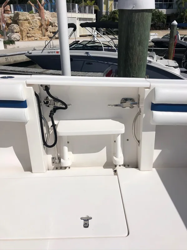 2015 Intrepid 327 Center Console