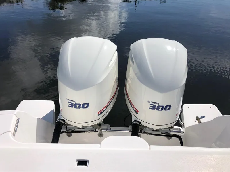 2015 Intrepid 327 Center Console