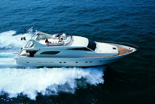 1999 Ferretti Yachts 