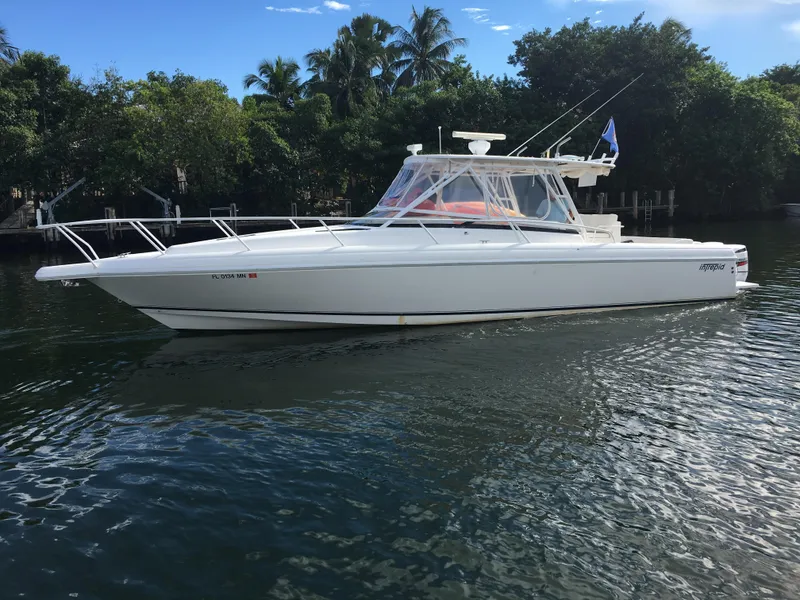 2004 Intrepid 377 Walkaround