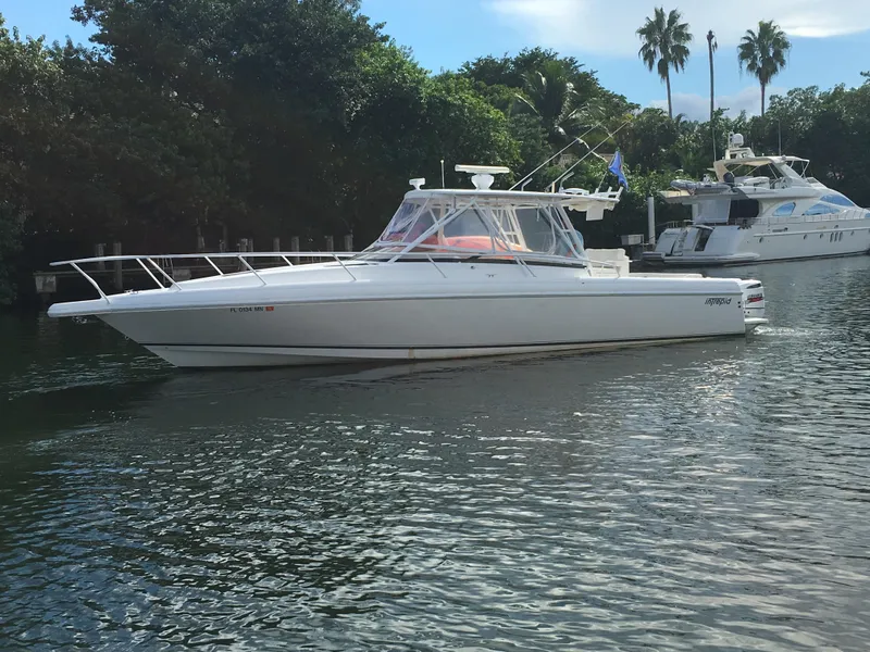 2004 Intrepid 377 Walkaround