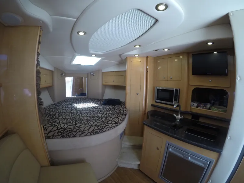 2012 Rinker 310 Express Cruiser