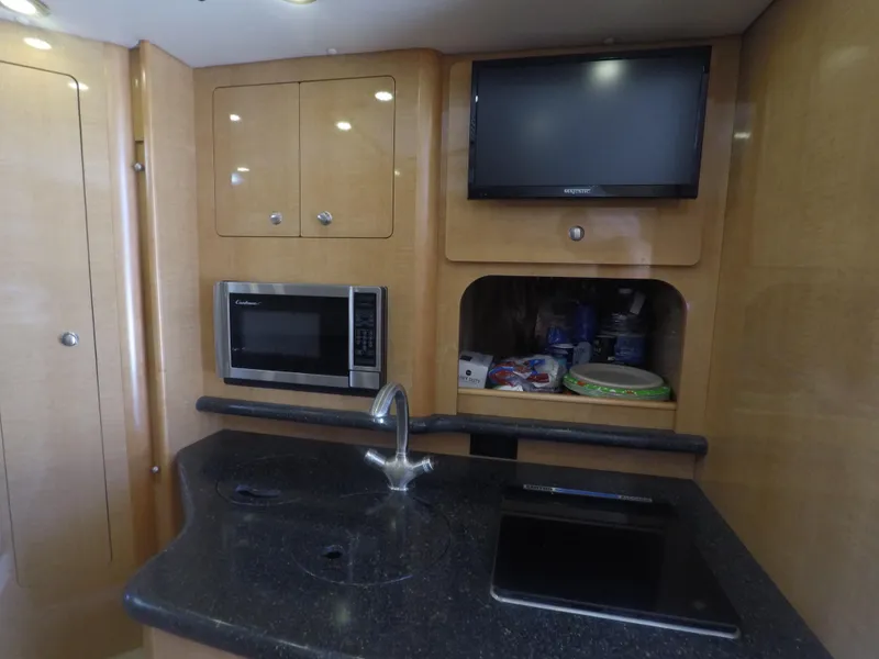 2012 Rinker 310 Express Cruiser
