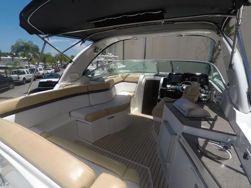 2012 Rinker 310 Express Cruiser