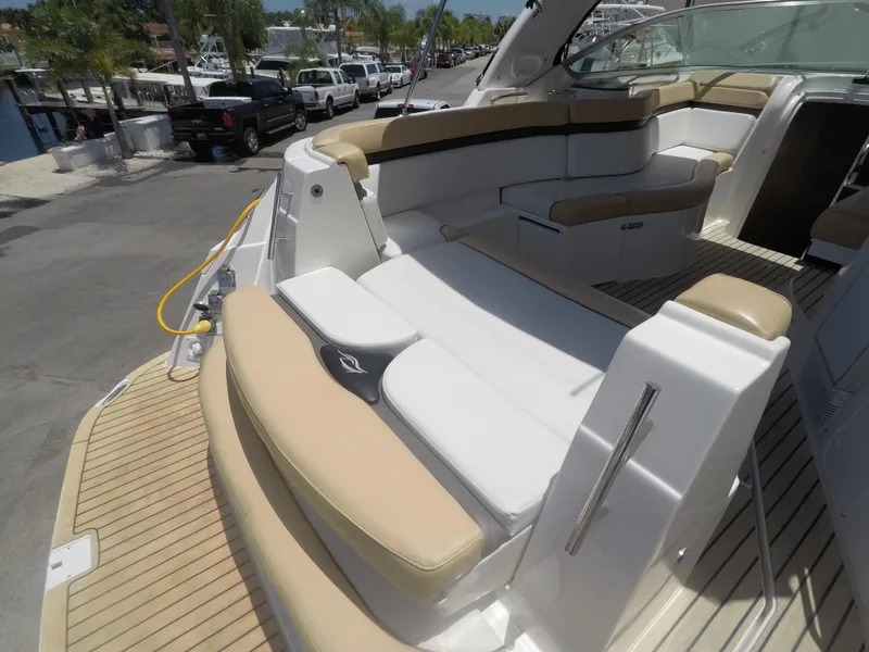2012 Rinker 310 Express Cruiser