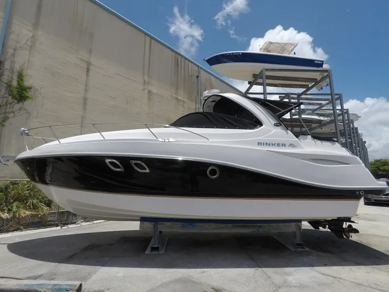 2012 Rinker 310 Express Cruiser
