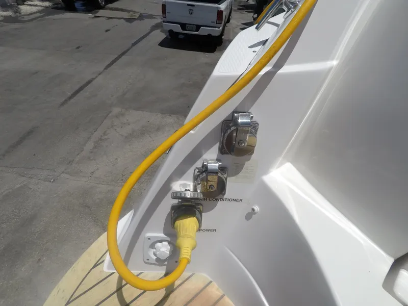 2012 Rinker 310 Express Cruiser