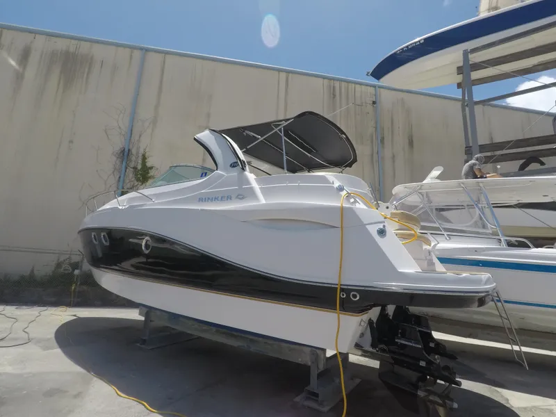 2012 Rinker 310 Express Cruiser