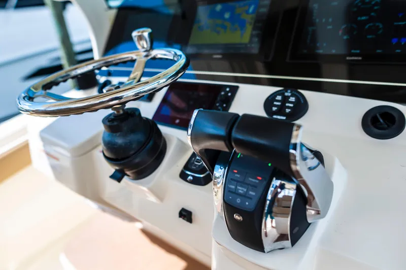 2019 Scout 355 LXF