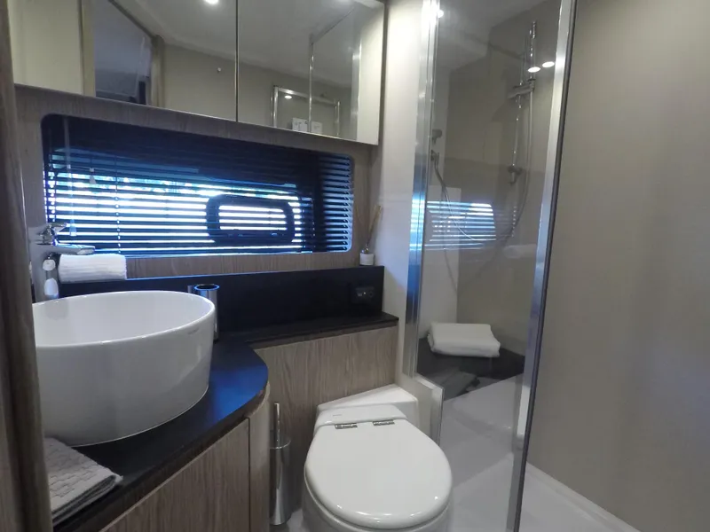 2018 Azimut Atlantis 43