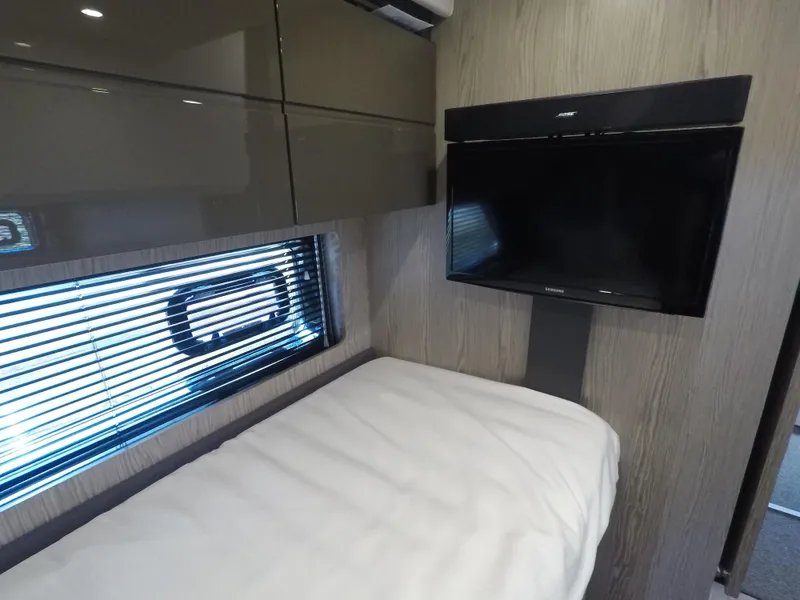 2018 Azimut Atlantis 43