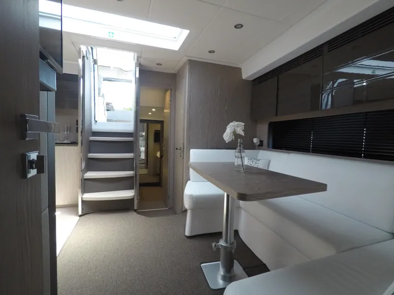2018 Azimut Atlantis 43