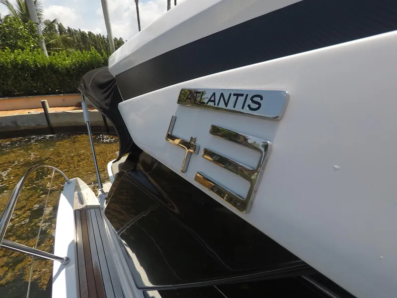 2018 Azimut Atlantis 43