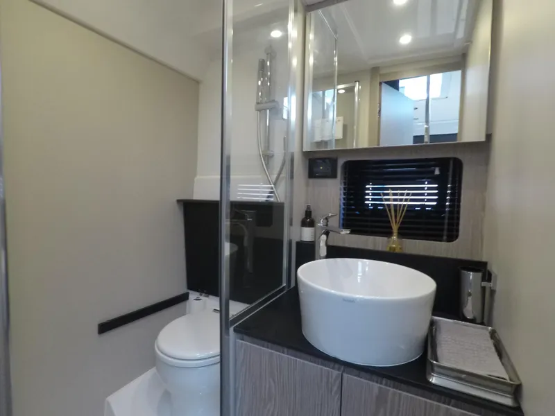 2018 Azimut Atlantis 43