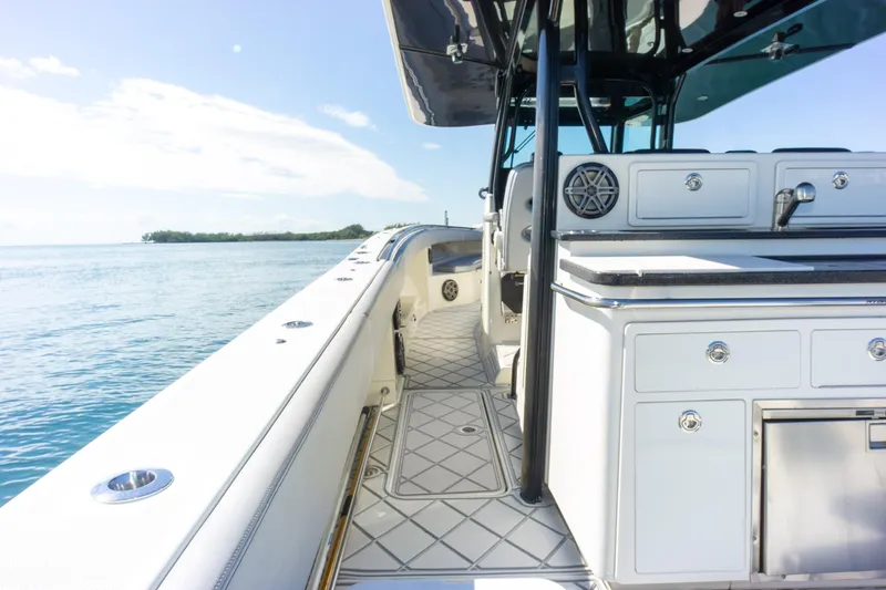 2017 Hydra-Sports 4200 Siesta
