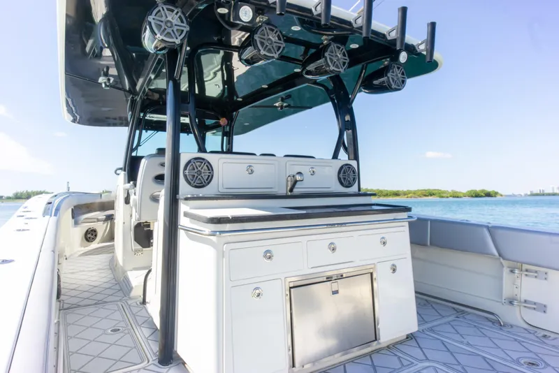 2017 Hydra-Sports 4200 Siesta