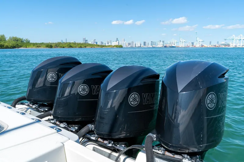 2017 Hydra-Sports 4200 Siesta