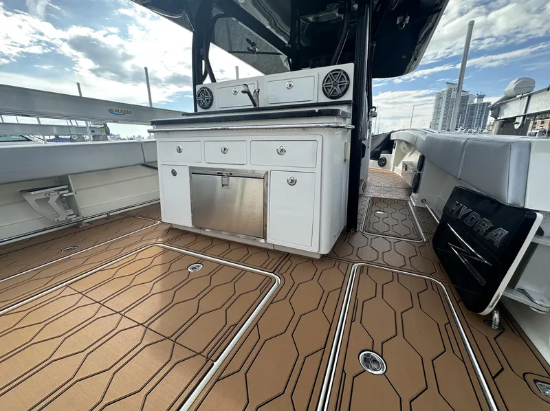 2017 Hydra-Sports 4200 Siesta