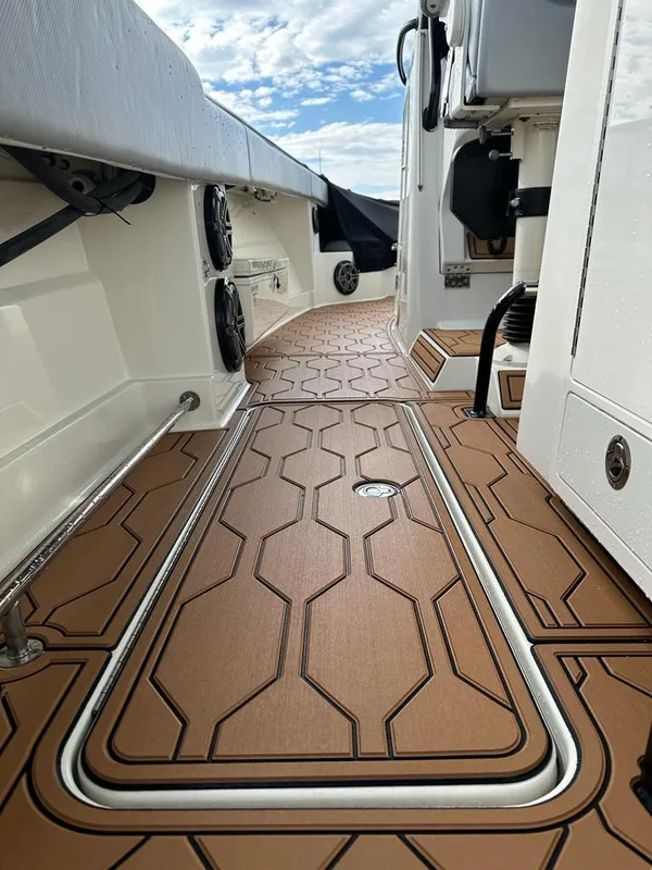 2017 Hydra-Sports 4200 Siesta