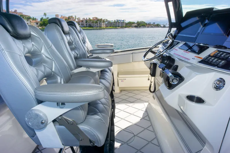 2017 Hydra-Sports 4200 Siesta