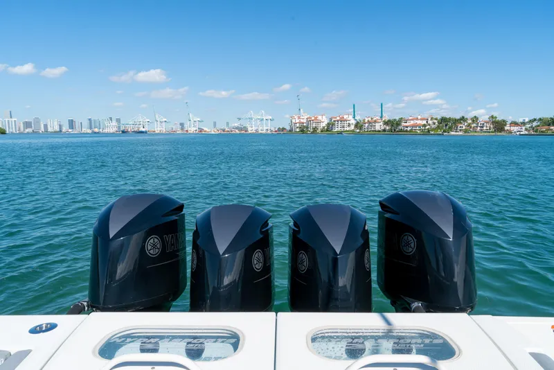2017 Hydra-Sports 4200 Siesta