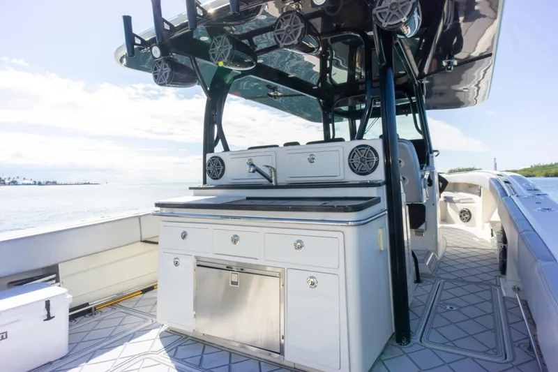 2017 Hydra-Sports 4200 Siesta