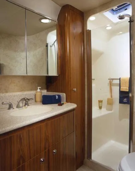 2003 Tiara Yachts 4400 Sovran