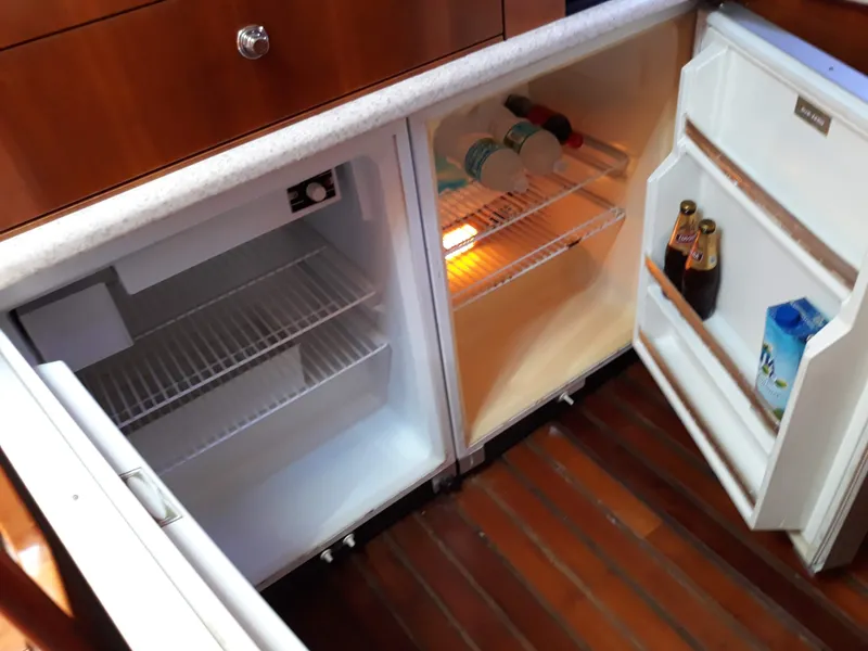 2003 Tiara Yachts 4400 Sovran