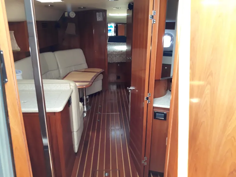 2003 Tiara Yachts 4400 Sovran