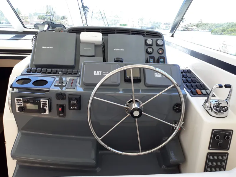 2003 Tiara Yachts 4400 Sovran