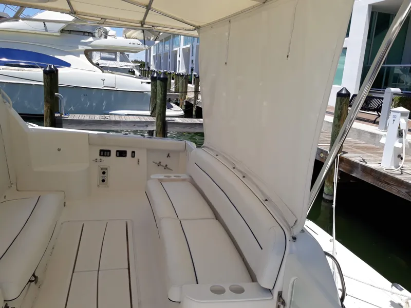 2003 Tiara Yachts 4400 Sovran