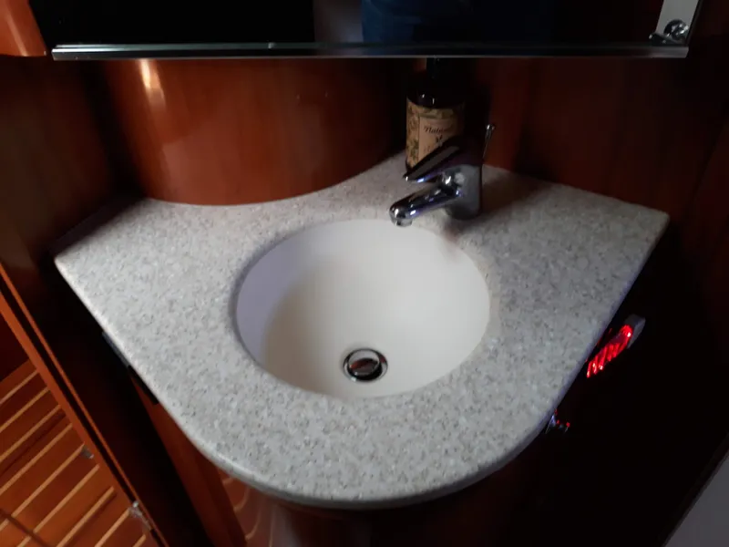 2003 Tiara Yachts 4400 Sovran