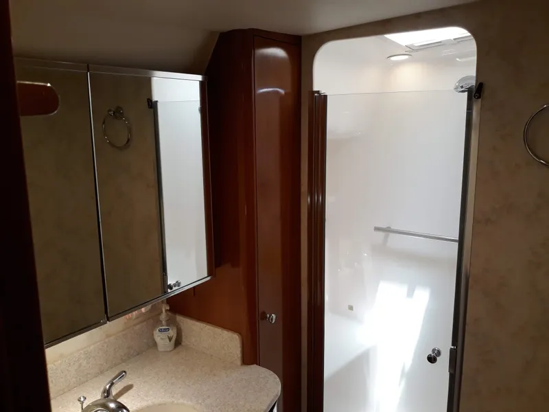 2003 Tiara Yachts 4400 Sovran