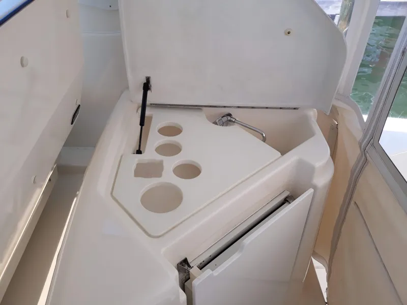 2003 Tiara Yachts 4400 Sovran