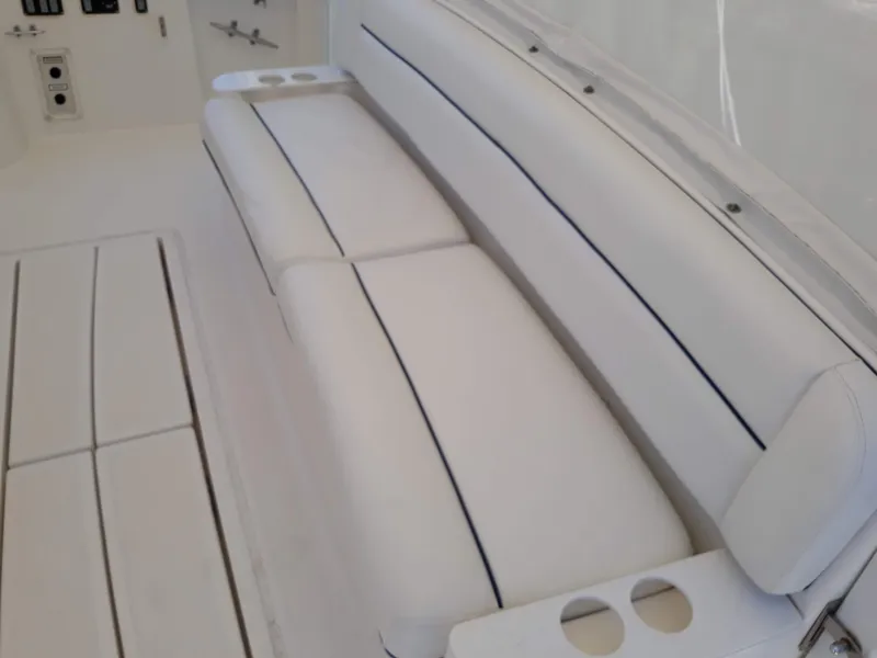 2003 Tiara Yachts 4400 Sovran