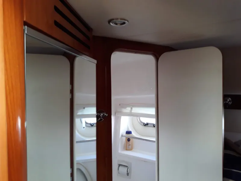 2003 Tiara Yachts 4400 Sovran