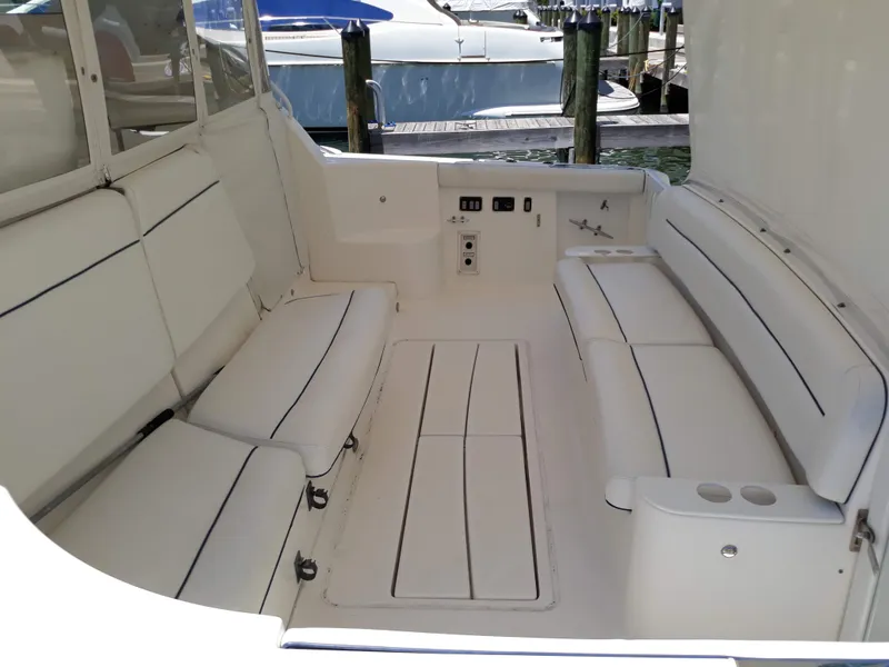 2003 Tiara Yachts 4400 Sovran