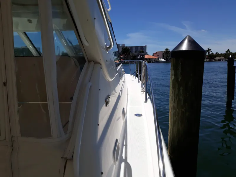 2003 Tiara Yachts 4400 Sovran