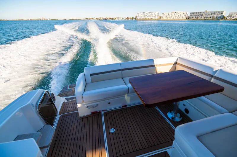 2014 Sea Ray Sundancer 510