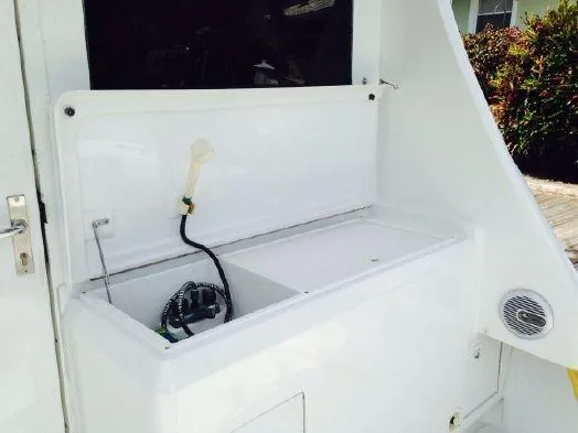 2000 Luhrs Convertible