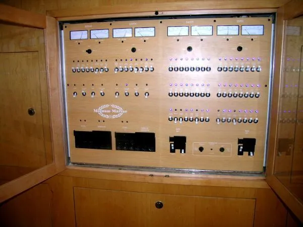 1981 MAGNUM MARINE Maltese 53
