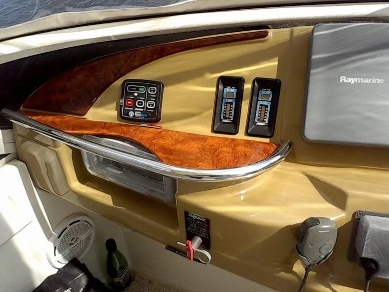 2004 Carver 396 Motor Yacht