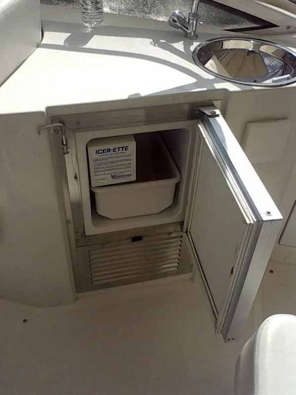 2004 Carver 396 Motor Yacht