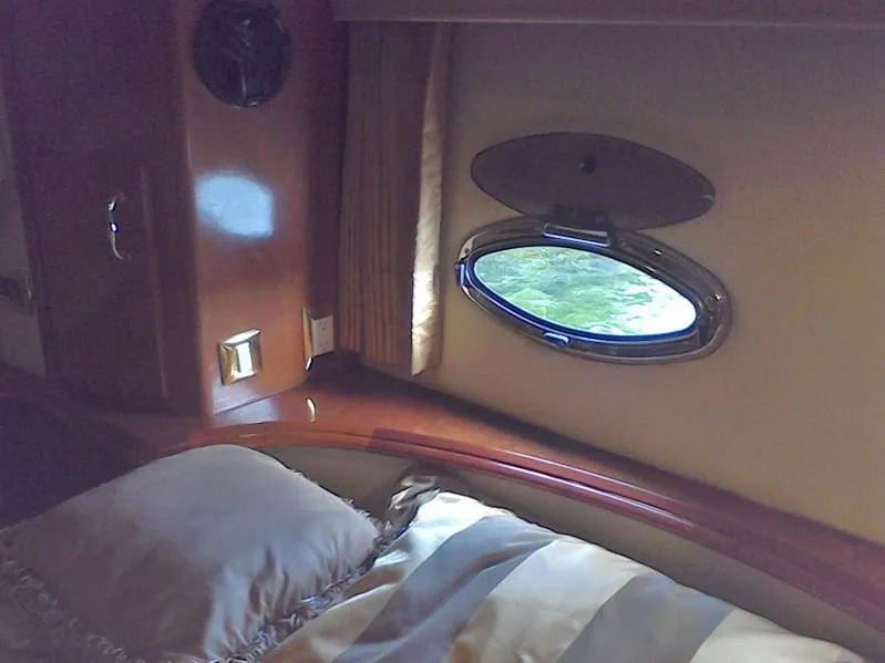 2004 Carver 396 Motor Yacht