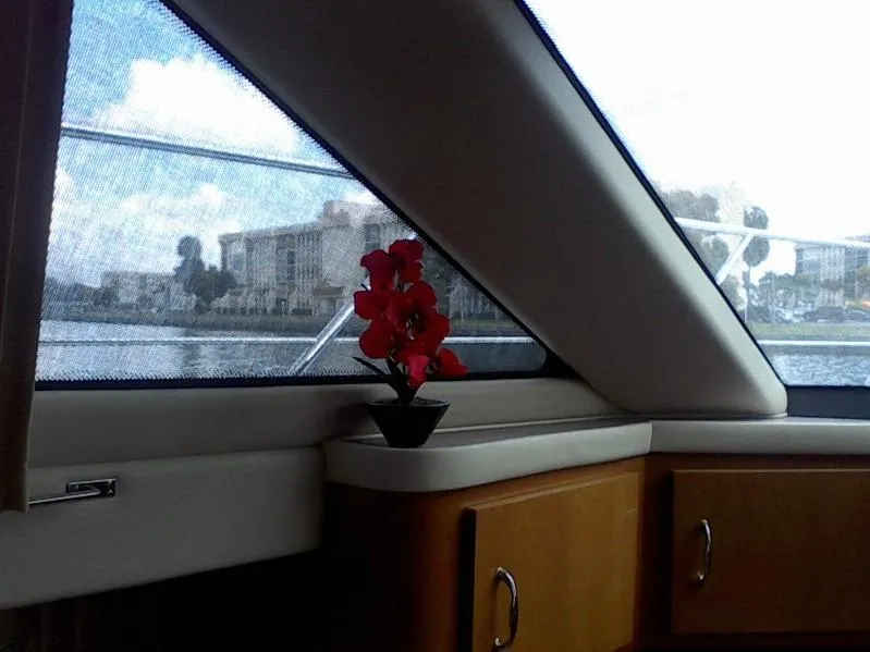 2004 Carver 396 Motor Yacht